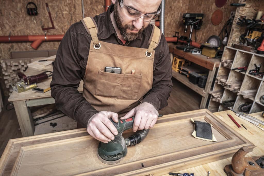 Artisan d'art ébéniste en 2025