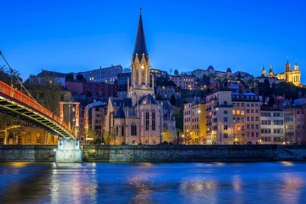 Plongée dans l'Artisanat d'Art à Lyon : Entre Tradition et Innovation