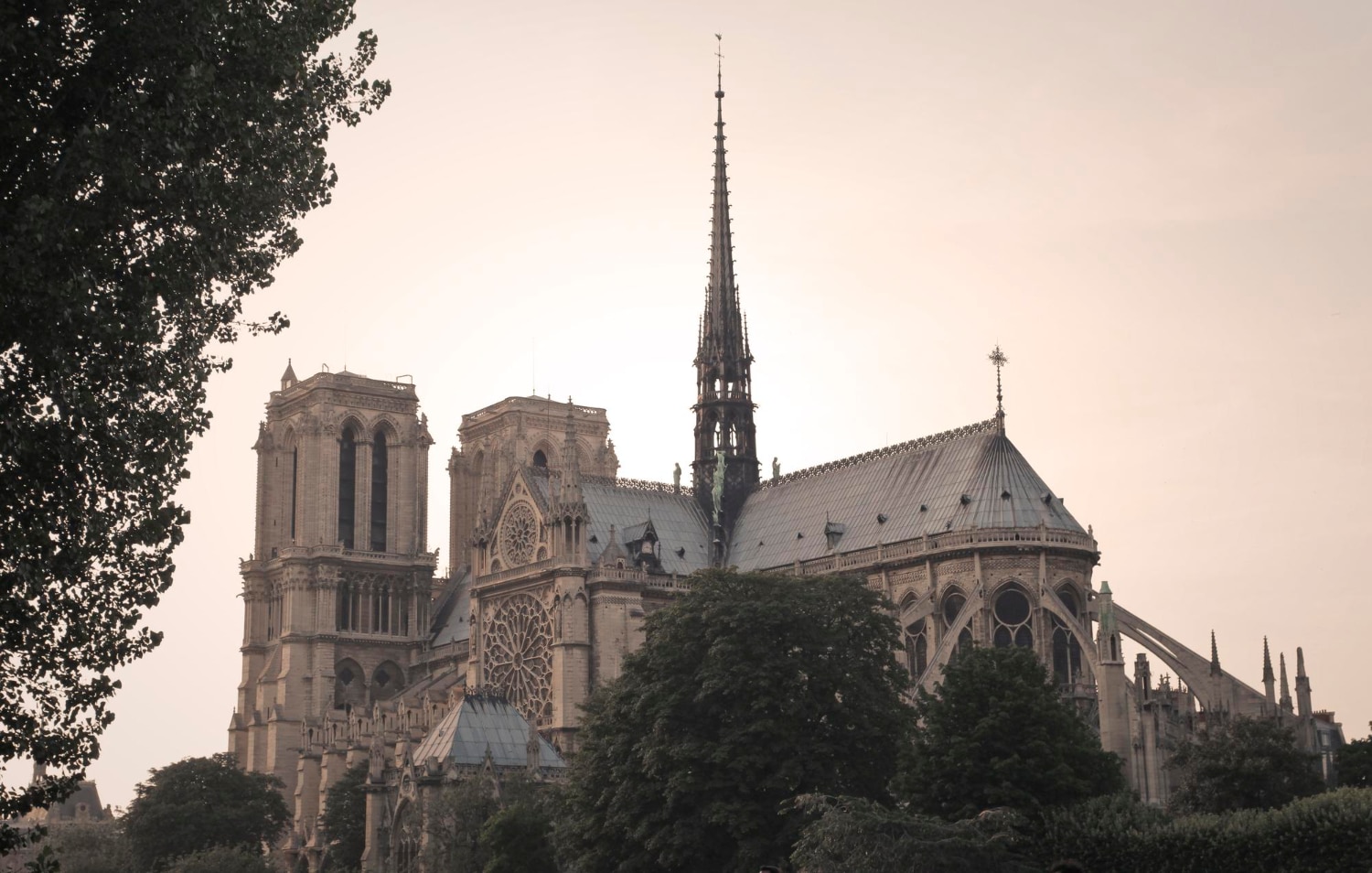 Exposition "Notre-Dame de Paris au siècle de Jaurès" : un voyage dans l'histoire