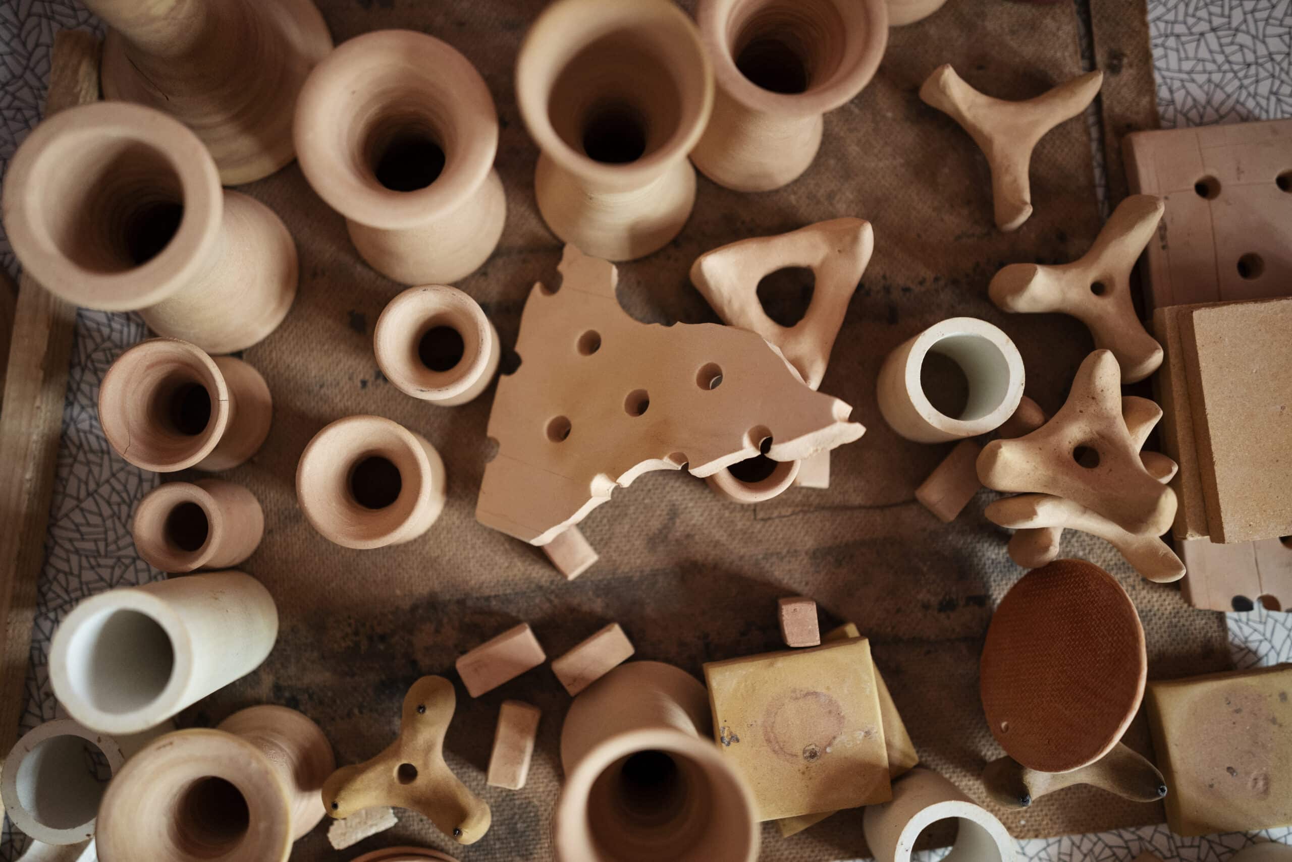 Potier Artisan d'Art : Un Voyage à Travers l'Histoire, la Culture et les Défis d'un Métier d'Exception | Artisanat d'art