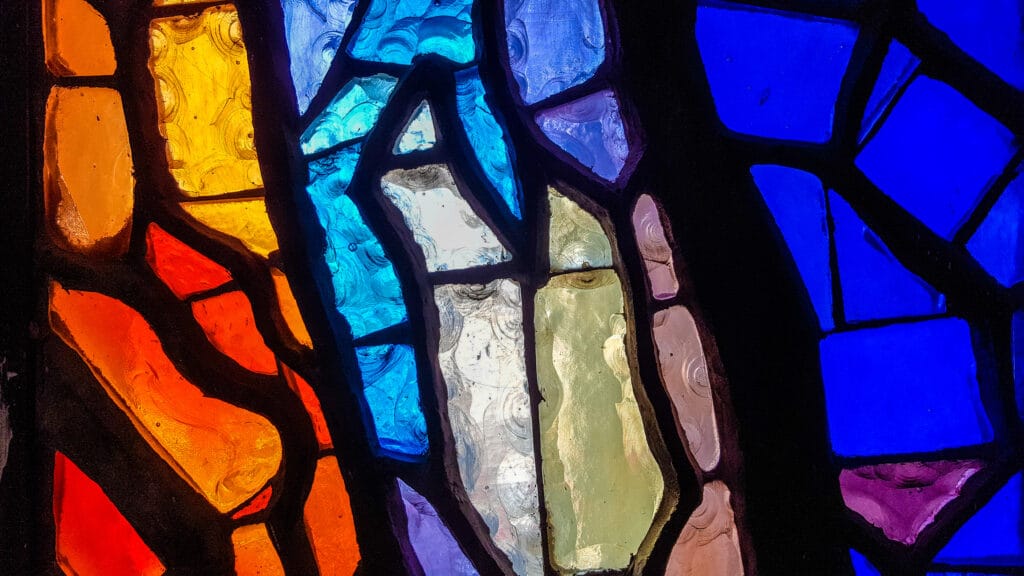 Vitrailliste : Comment se former et réussir dans ce métier rare ? - Métiers d'art, Restauration - Artisanat d'art