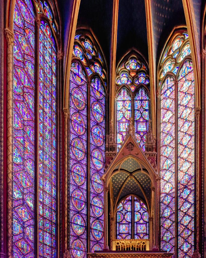 Vitrailliste : Comment se former et réussir dans ce métier rare ? - Métiers d'art, Restauration - Artisanat d'art
