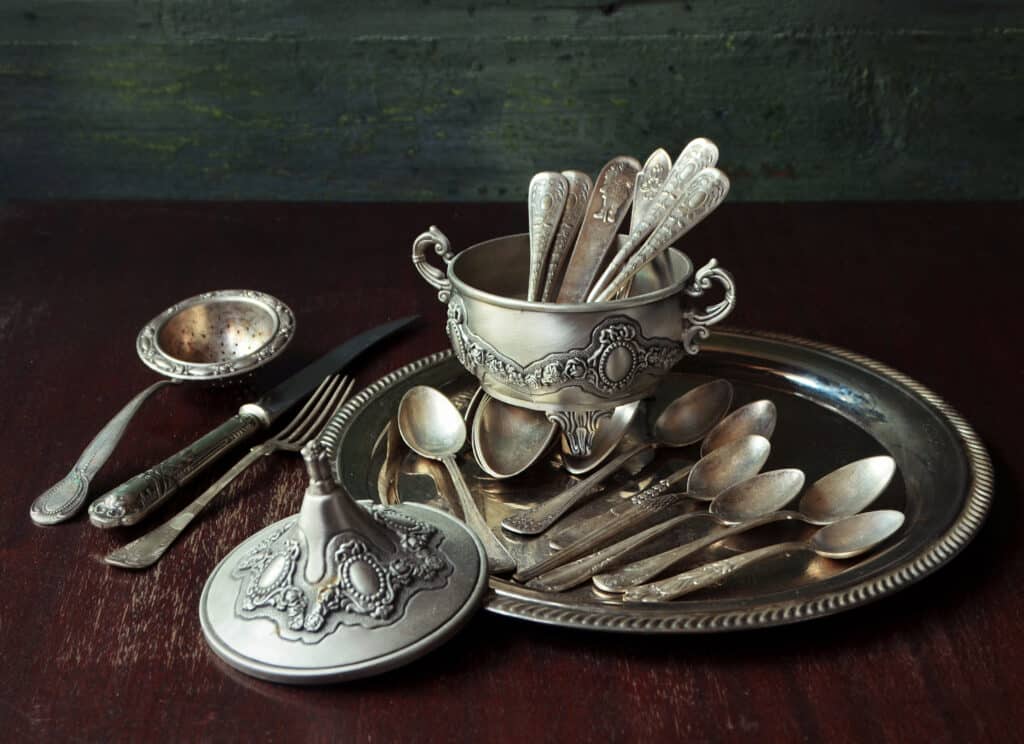 Orfèvre d’art : Comment devenir artisan d'excellence en France ? - Métiers d'art, Bijouterie, Joaillerie, Orfèvrerie, Horlogerie - Artisanat d'art