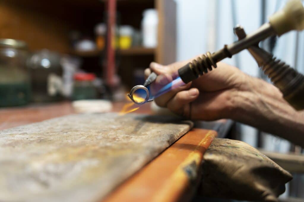 Sculpteur sur métal : La fusion parfaite entre art et métier - Métiers d'art, Restauration - Artisanat d'art