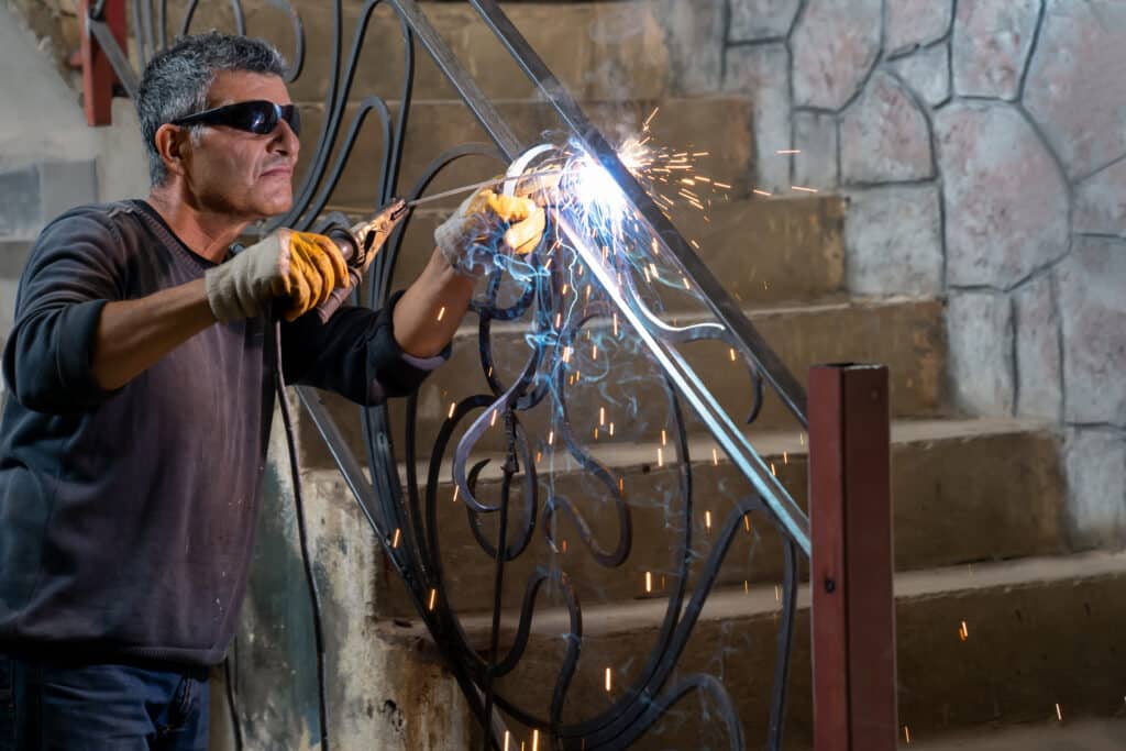 Ferronnier d’art : Le guide complet pour se former et réussir en 2025 - Métiers d'art, Métal - Artisanat d'art