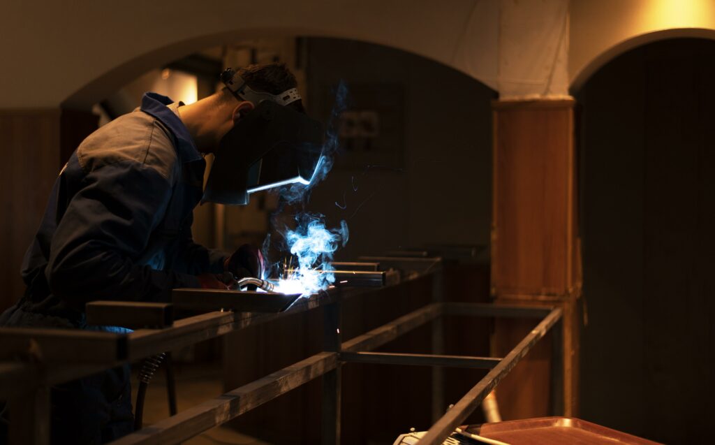 Ferronnier d’art : Le guide complet pour se former et réussir en 2025 - Métiers d'art, Métal - Artisanat d'art
