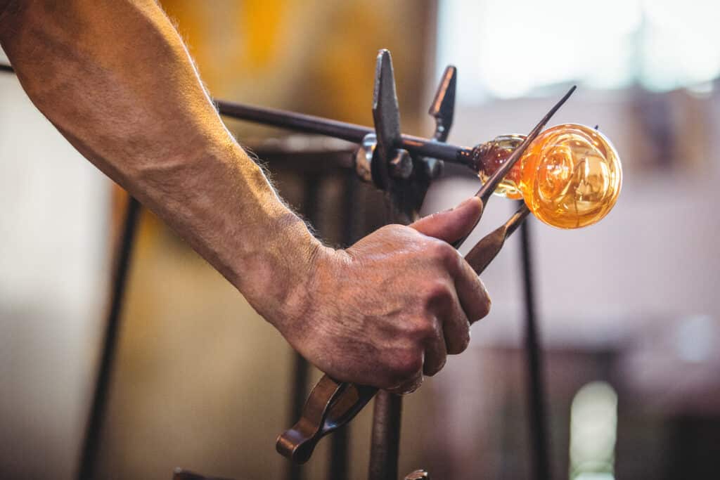 Maître Verrier à Paris : Les 10 Meilleurs Artisans du Verre Artistique | Artisanat d'art