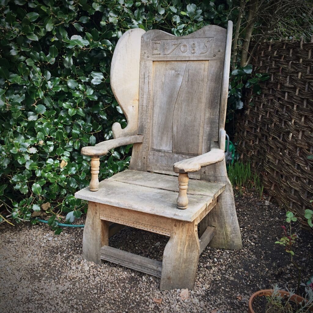 Comment rénover une chaise ancienne avec des techniques authentiques : guide détaillé et conseils pratiques | Artisanat d'art
