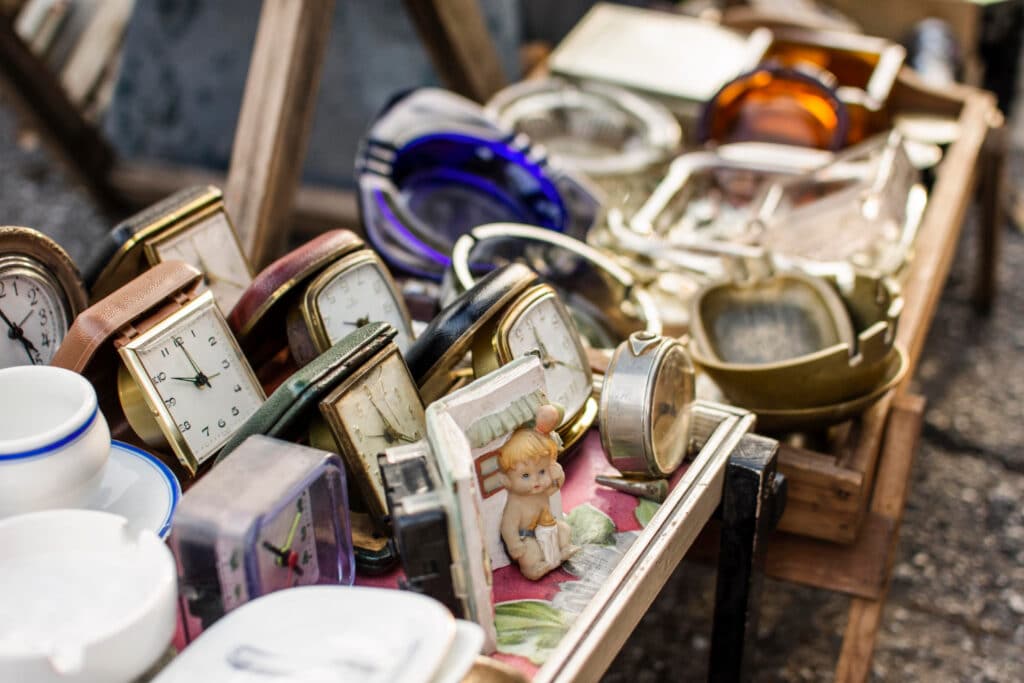 Artisanat d’art & upcycling : transformer les déchets en créations uniques (2025) | Artisanat d'art