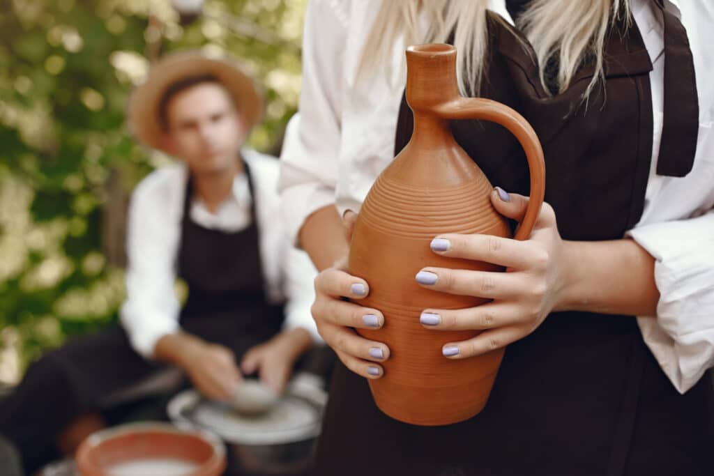 Dieulefit, capitale de la céramique et de la poterie en 2025 | Artisanat d'art