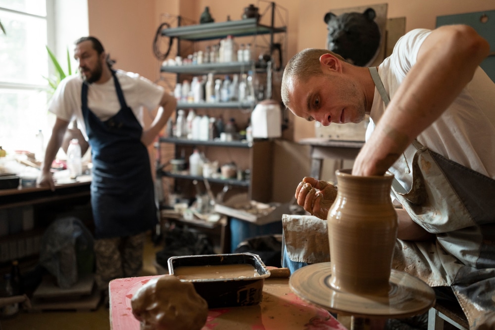 Uzès, cité potière et creuset de savoir-faire en 2025 | Artisanat d'art