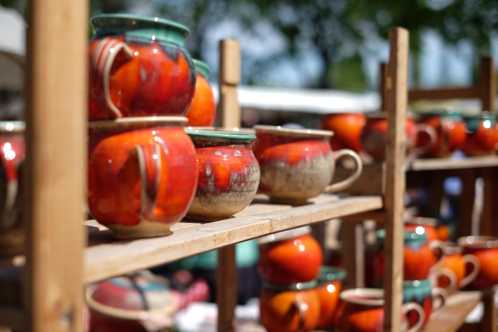 Uzès, cité potière et creuset de savoir-faire en 2025 | Artisanat d'art