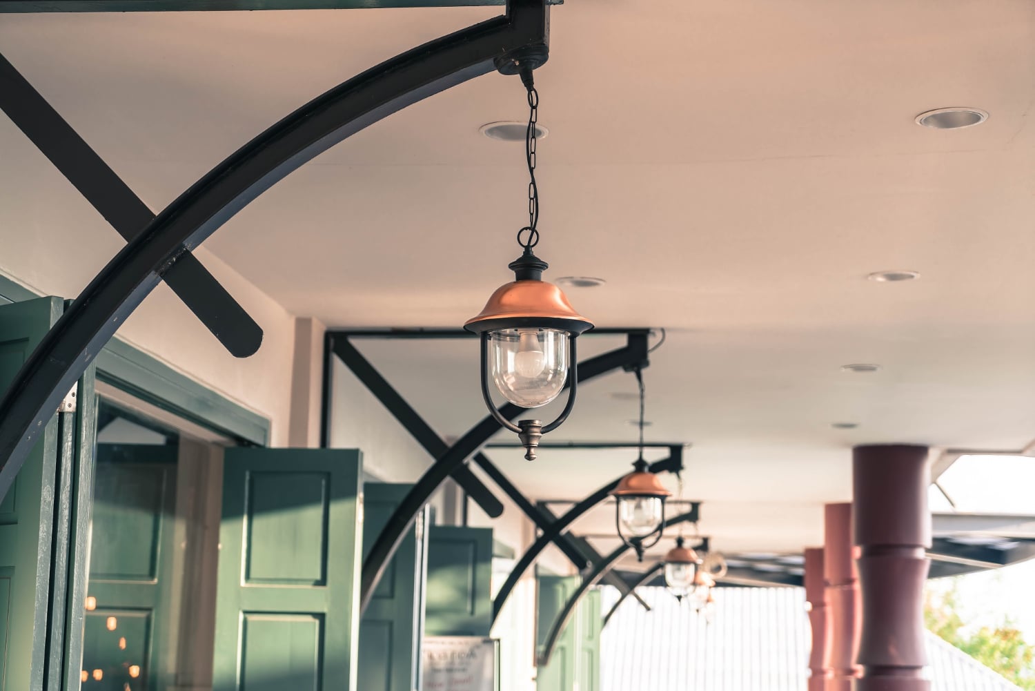 Comment entretenir un luminaire en métal sans l’abîmer