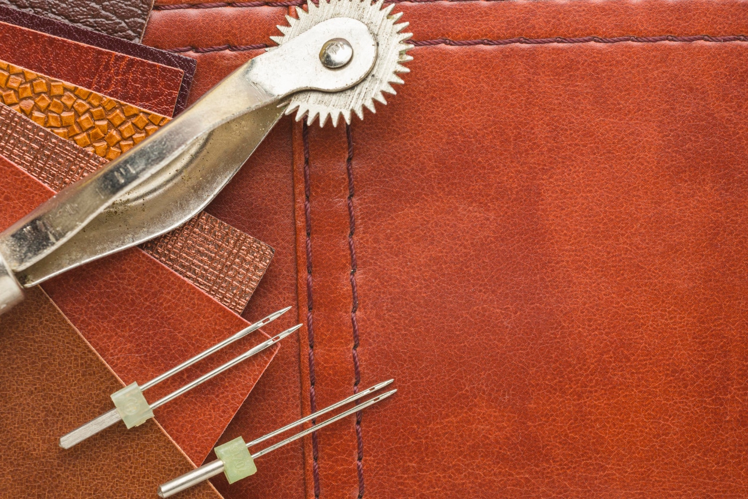 Comment réparer un canapé en cuir méthode d’artisan, étape par étape