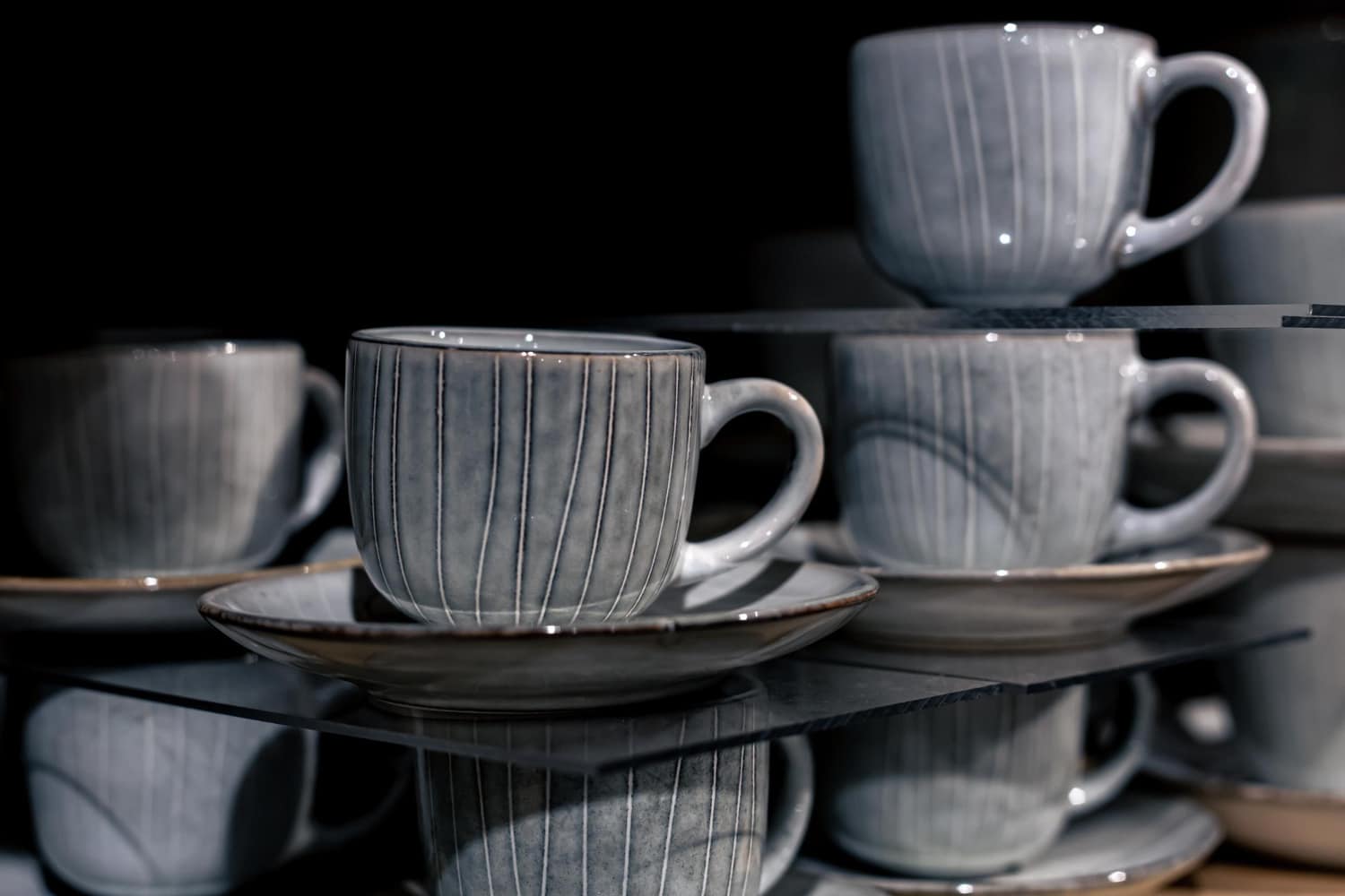 Céramique vs porcelaine les reconnaître vite, sans se tromper