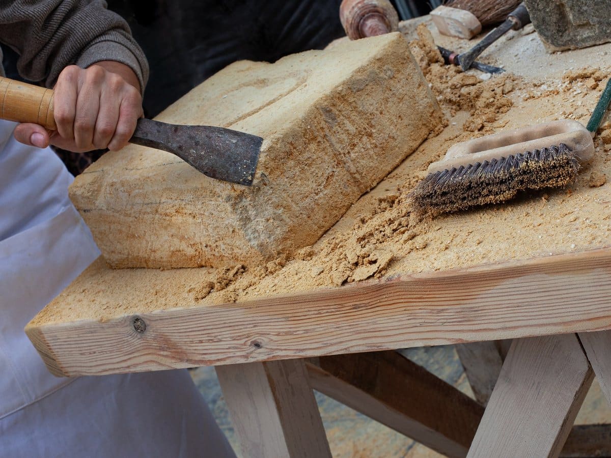 Devenir tailleur de pierre