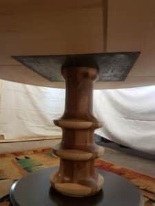 TABLE RONDE EN FRENE 4 QUARTS - - Artisanat d'art de France