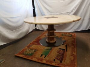 TABLE RONDE EN FRENE 4 QUARTS - - Artisanat d'art de France