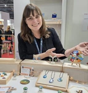 Anne-Marie Caillet - - Artisanat d'art de France